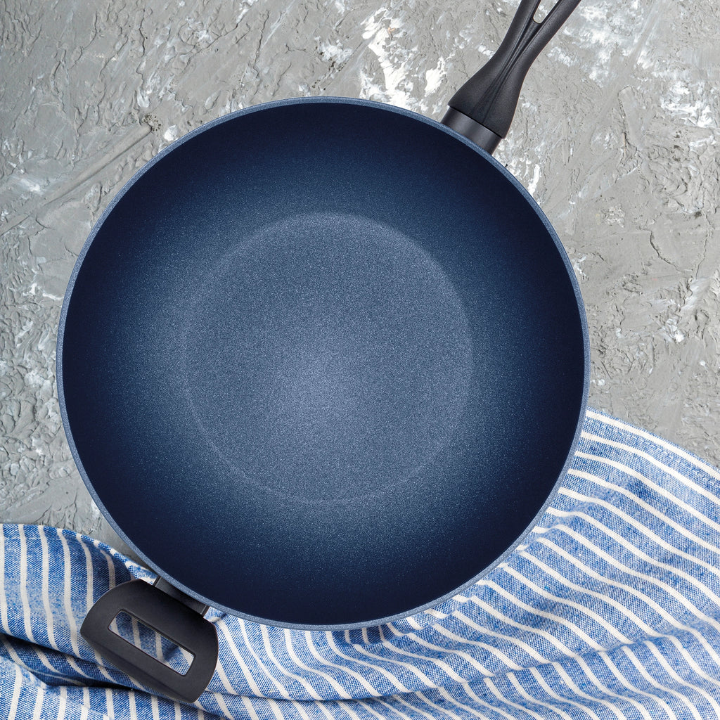 Wok Ducale Diametro 32 cm Ambientata